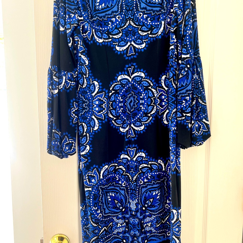 INC- International Concepts. Size -Small. Cobalt Blue,Black& White.